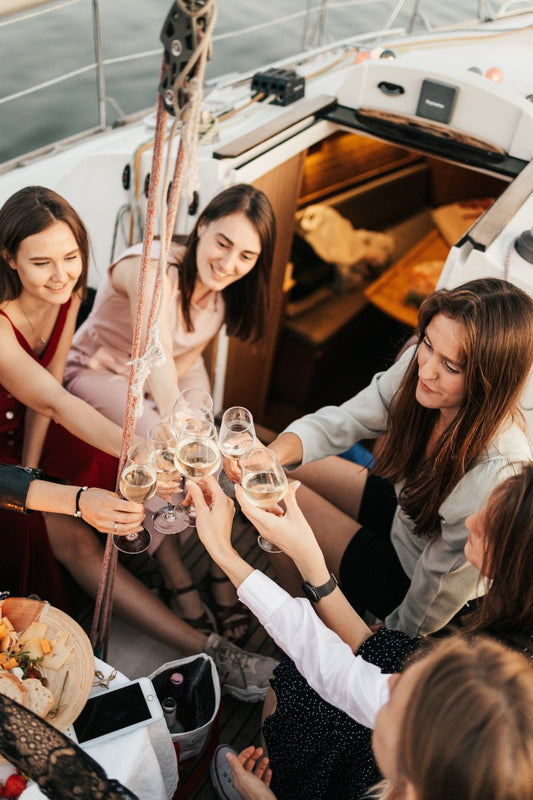 Detalles para organizar la fiesta de despedida más divertida