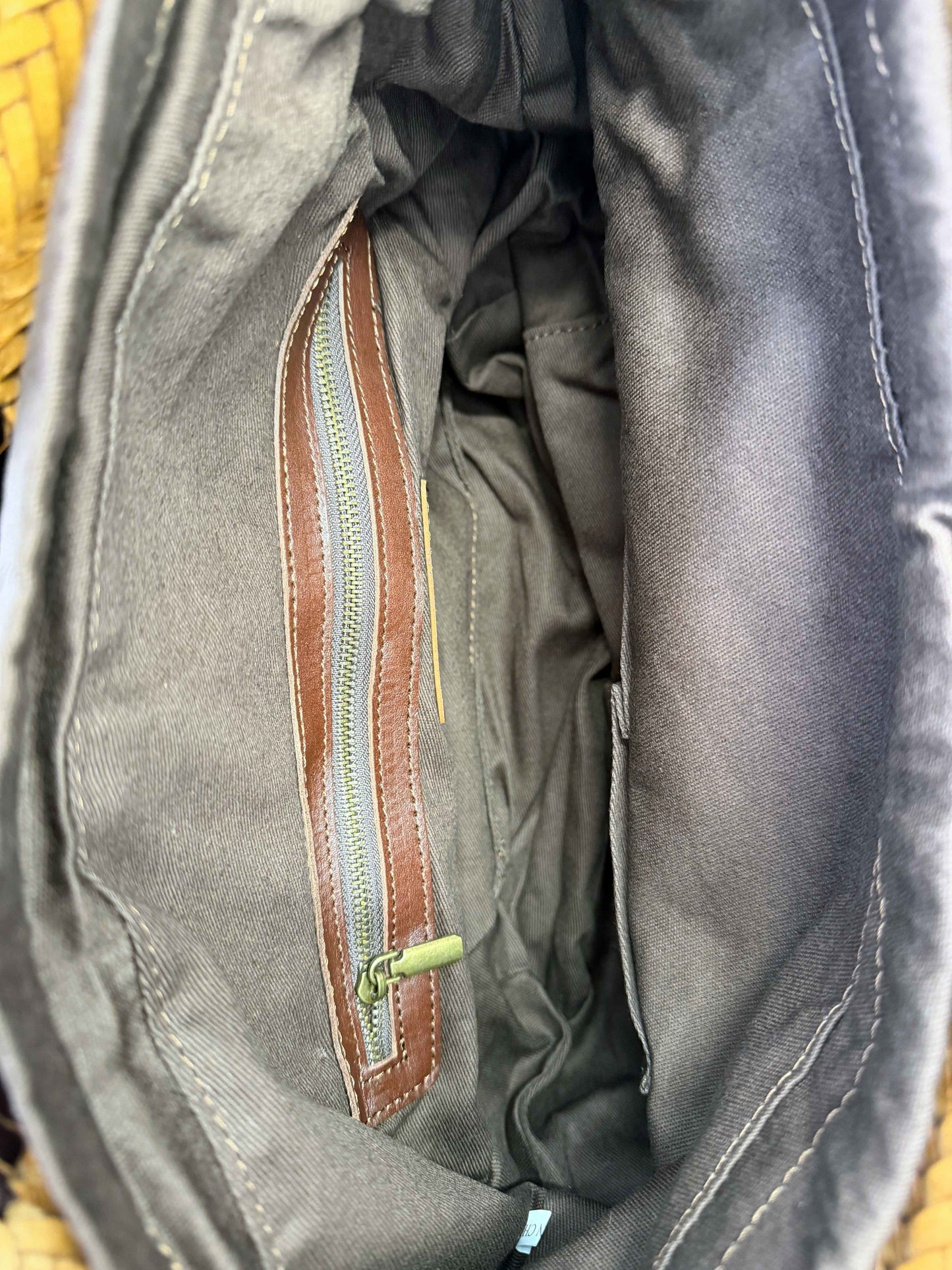 Bolso Capazo Marrón Chocolate de Piel Trenzada