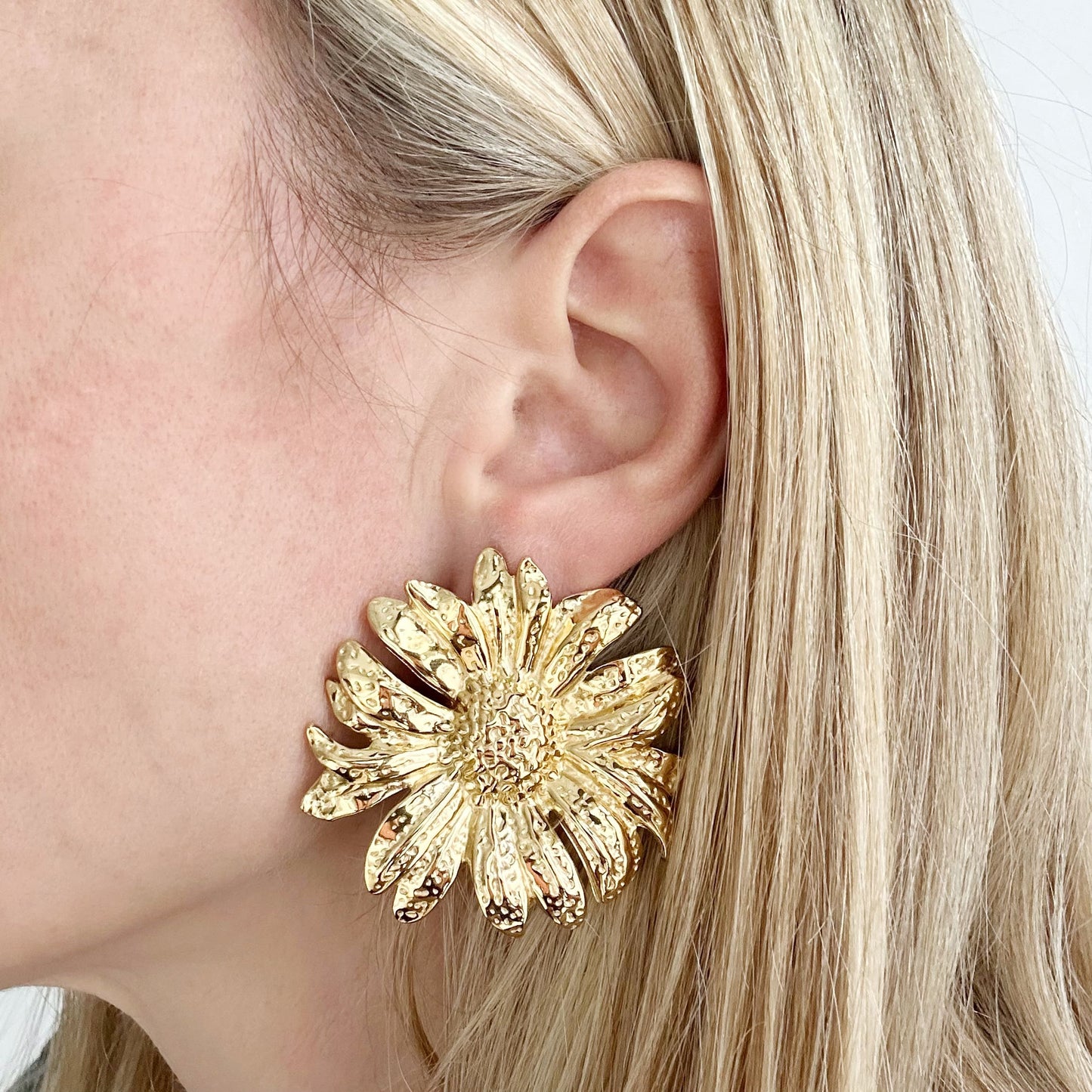 Pendientes Margarita con Baño de Oro