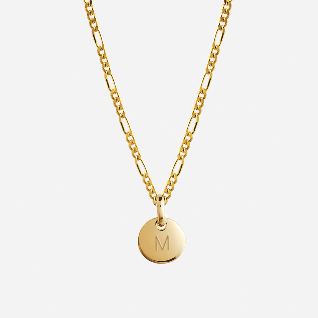 Collar Personalizado con Cadena Figaro y Medalla Pequeña con Baño de Oro