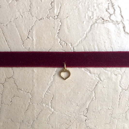 Chocker de terciopelo y Corazón de Plata con Baño de Oro
