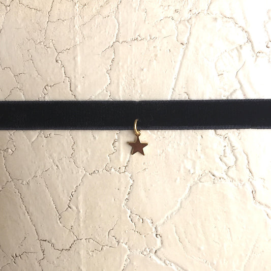 Chocker de terciopelo y Estrella de Plata con Baño de Oro