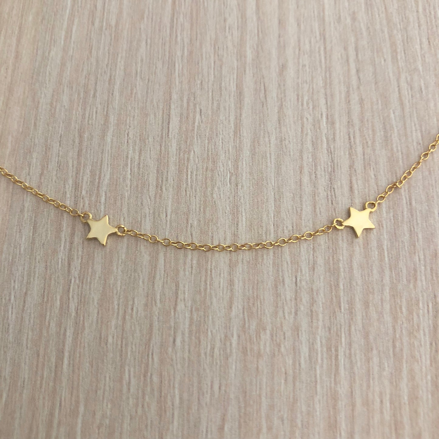 Collar con Estrellas Intercaladas de Plata con baño de Oro