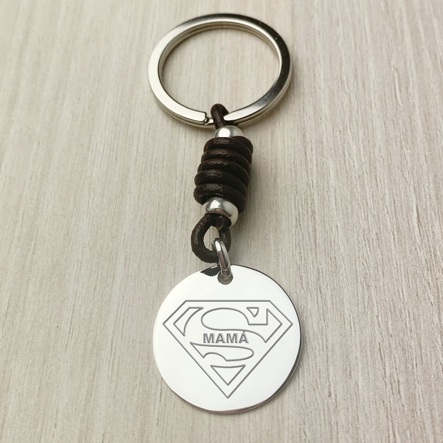 Llavero Personalizado de Plata y Cuero Super Mamá