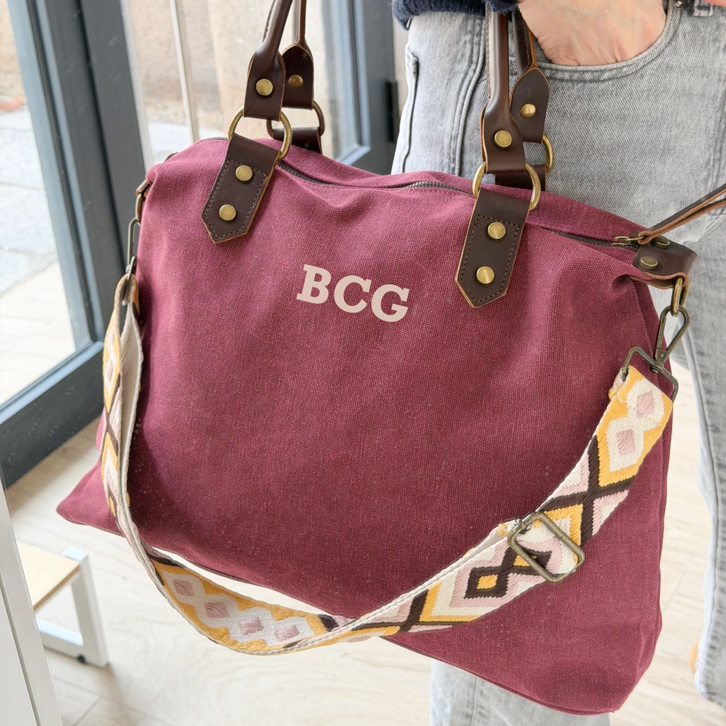 Bolso Burdeos de Lona y Piel Personalizado con Iniciales