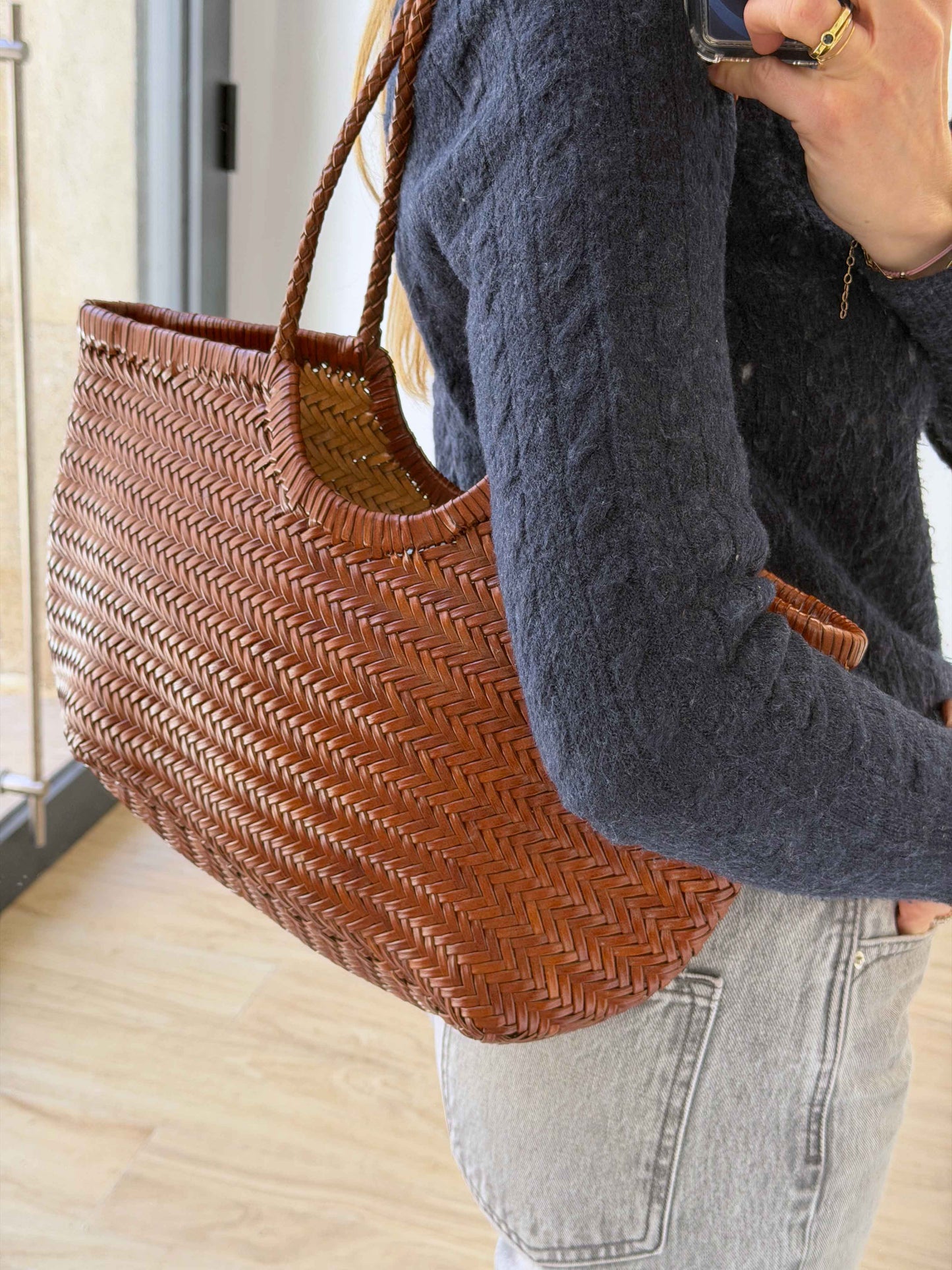 Bolso Capazo Camel de Piel Trenzada