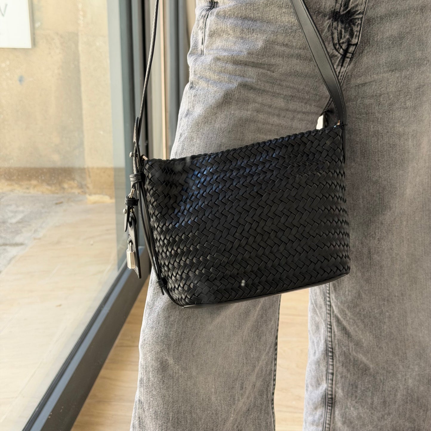 Bolso Bombonera Piel Trenzada Negro