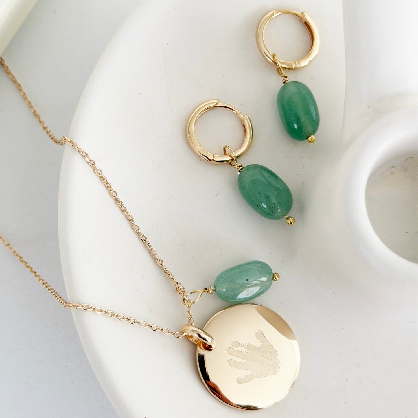 Pack Pendientes Y Collar Personalizado con Huella en Medalla grande con baño de Oro - MG Atelier