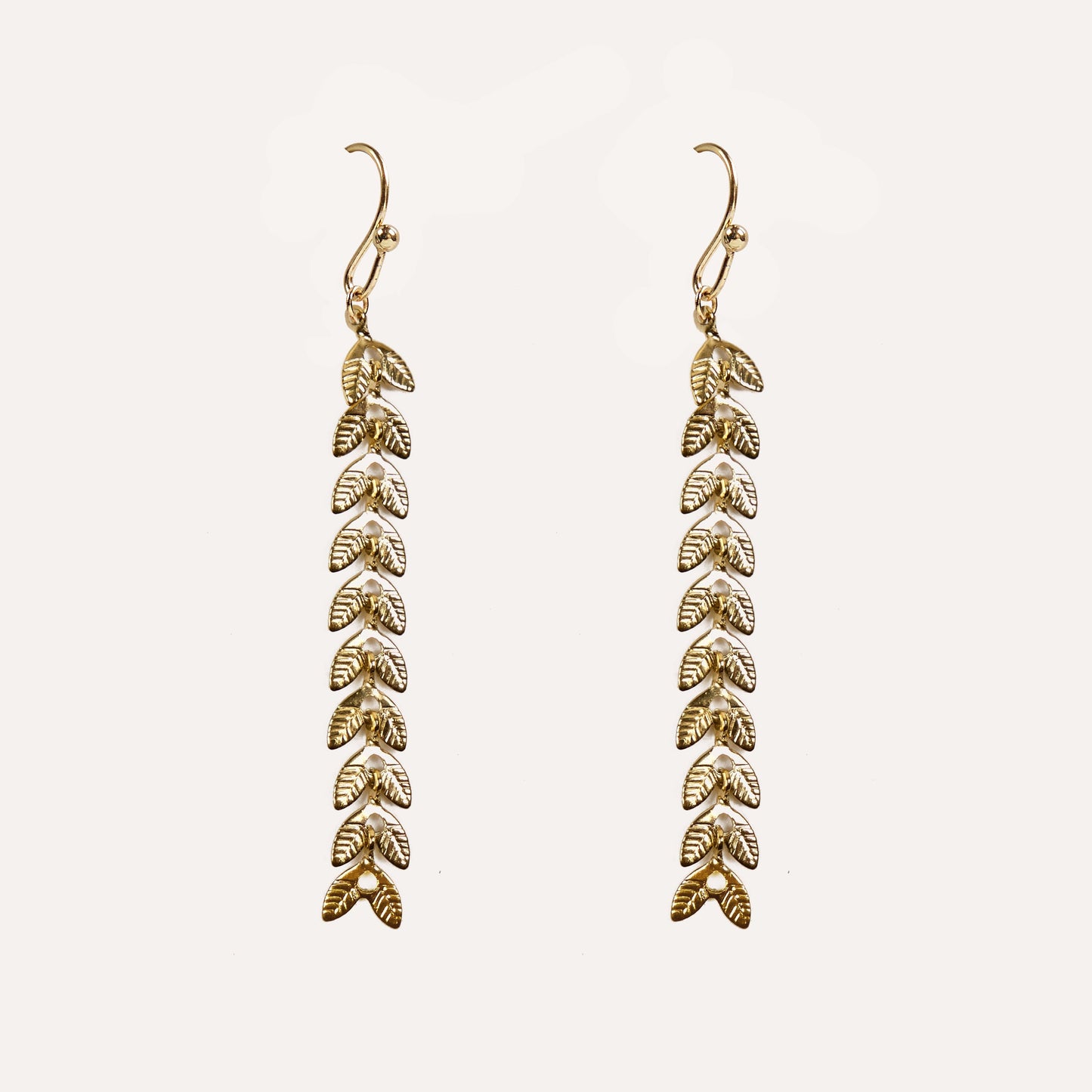 Pendientes Largos Hojitas con Baño de Oro