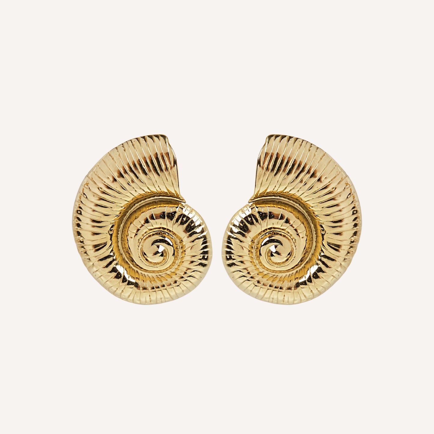 Pendientes Caracola con Baño de Oro