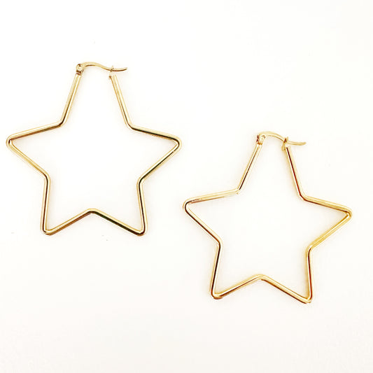 Pendientes Aro Grande con forma de Estrella con Baño de Oro