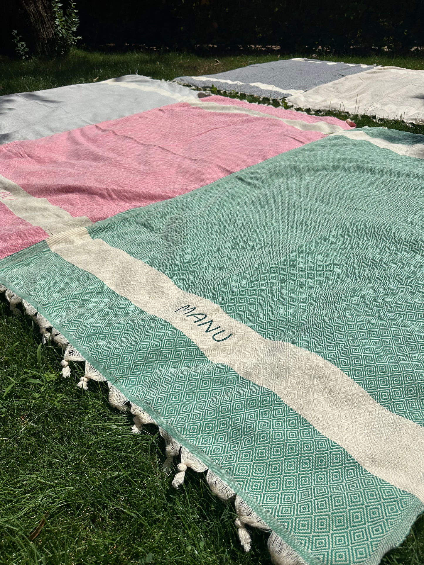 Toalla Pareo Verde Personalizada con Nombre Bordado