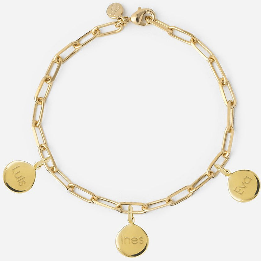 Pulsera Personalizada con Cadena Alargada con Baño de oro y tres medallas