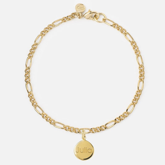 Pulsera Personalizada con Cadena Figaro con Baño de oro y una medalla