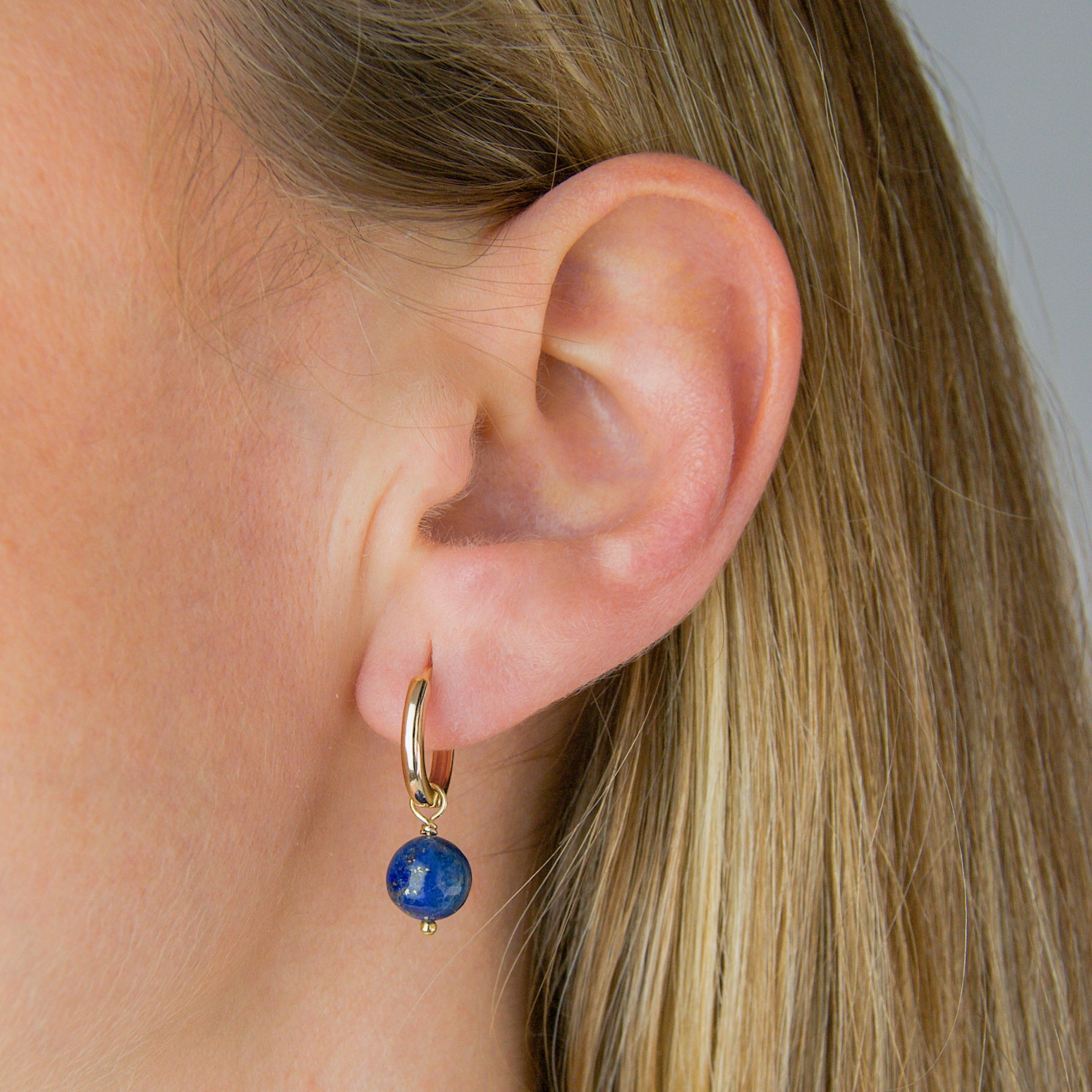 Pendientes Arito con Baño de Oro y Piedra Lapislazuli