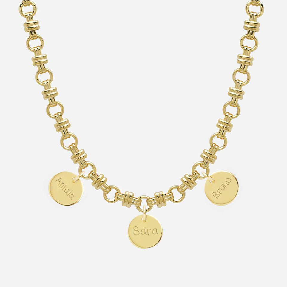 Collar Personalizado con Cadena de Eslabón Combinado con Baño de oro y tres medallas