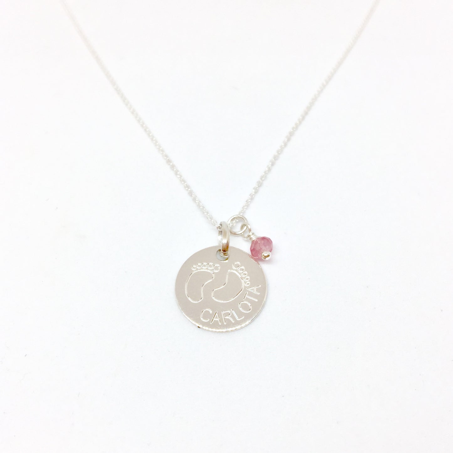 Collar Personalizado con Medalla Mediana de Plata grabada y Piedra
