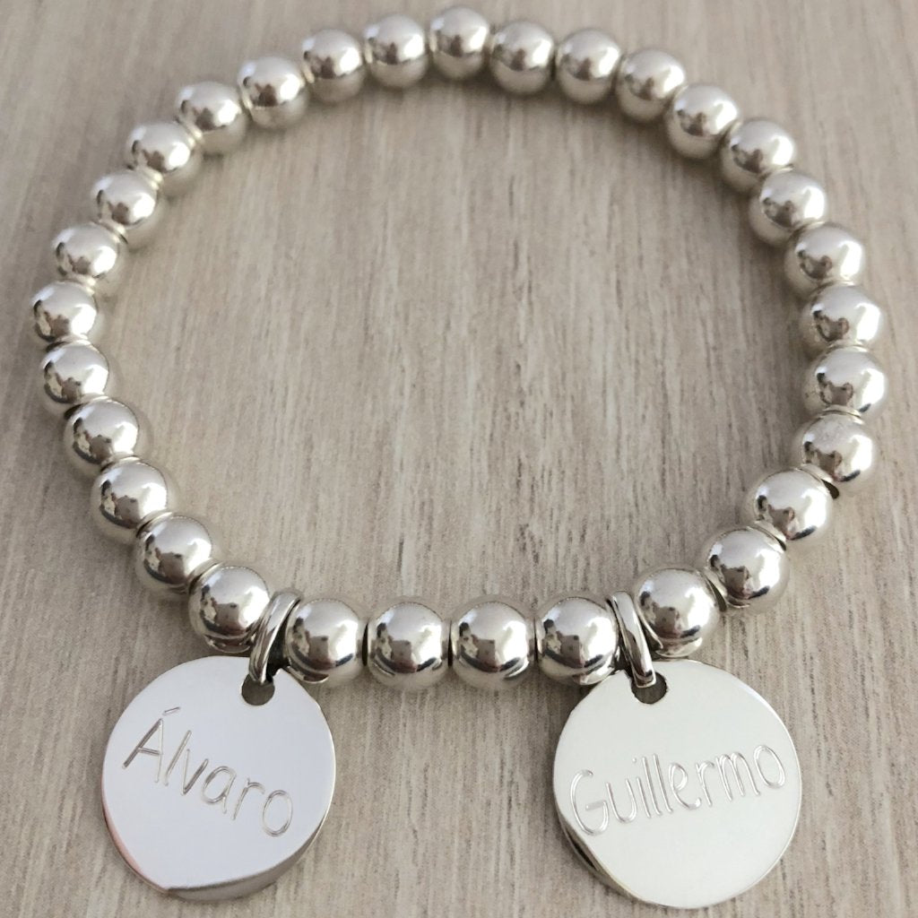 Pulsera Personalizada con Bolitas de Plata Grandes con dos medallas