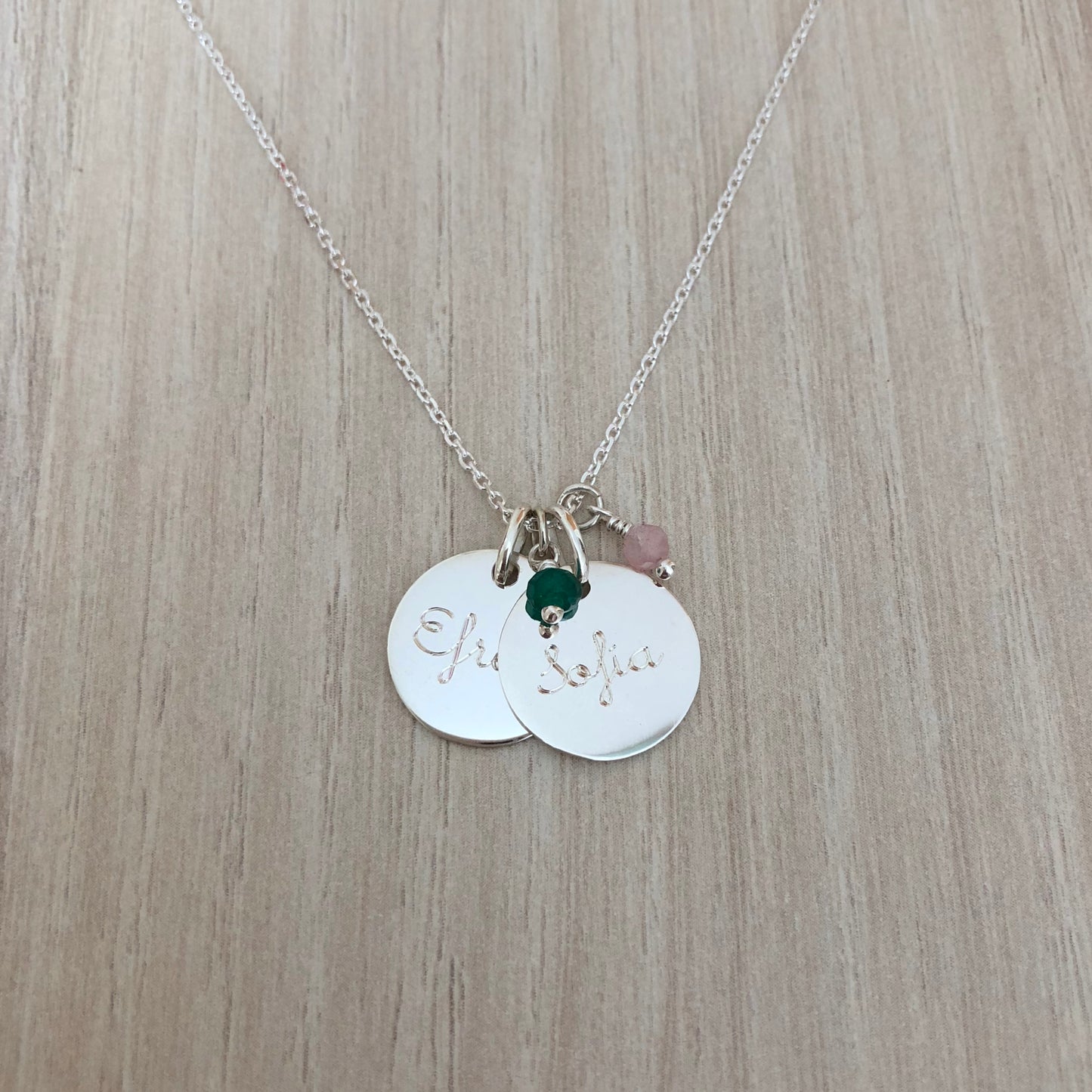 Collar Personalizado con 2 Medallas de Plata grabadas y Piedra