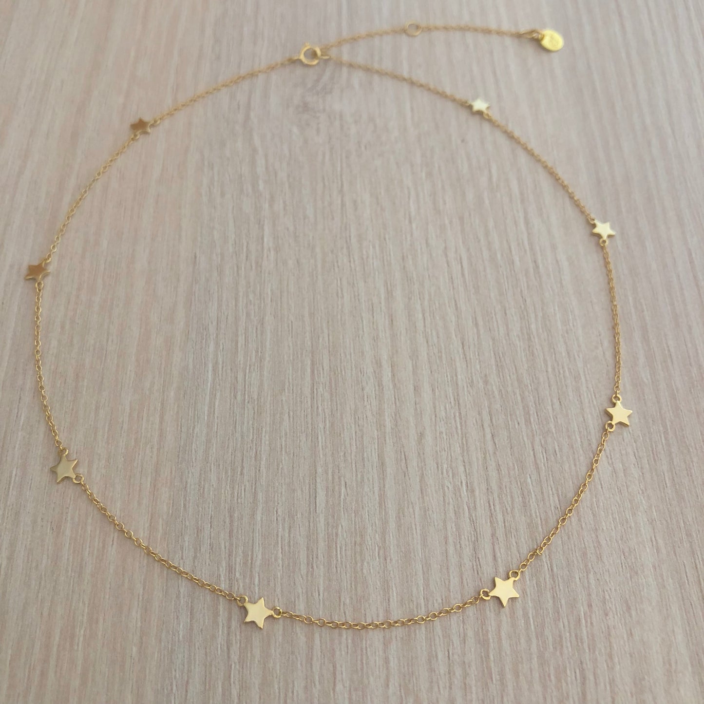 Collar con Estrellas Intercaladas de Plata con baño de Oro