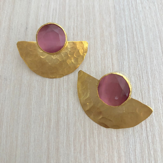 Pendientes Piedra Rosa y Semicírculo con Baño de Oro