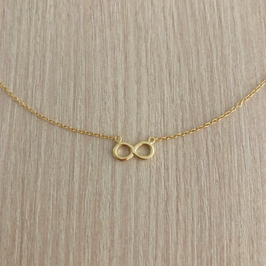 Collar Infinito de Plata con Baño de Oro