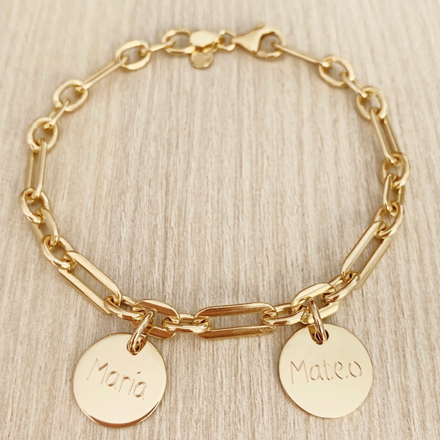 Pulsera Personalizada con Cadena Alternada con Baño de oro y dos medallas