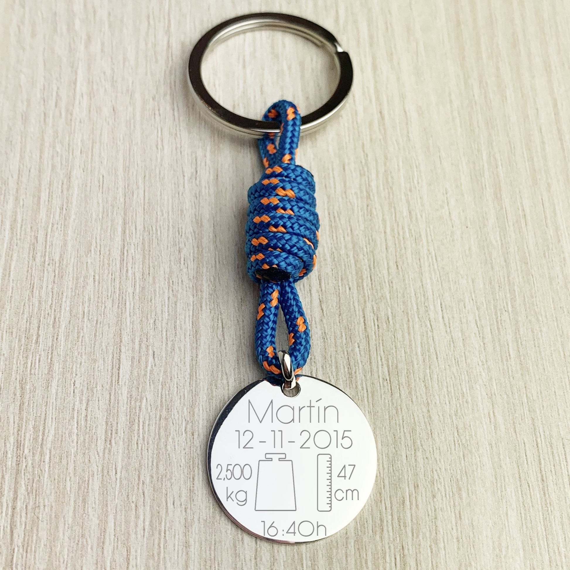 Llavero Personalizado de Plata y Cordón Náutico con Datos de Nacimiento