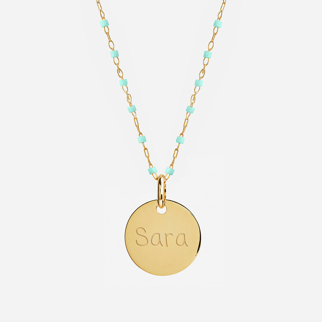 Collar Personalizado con Medalla Mediana y Cadena de Bolitas Verde Agua con Baño de Oro