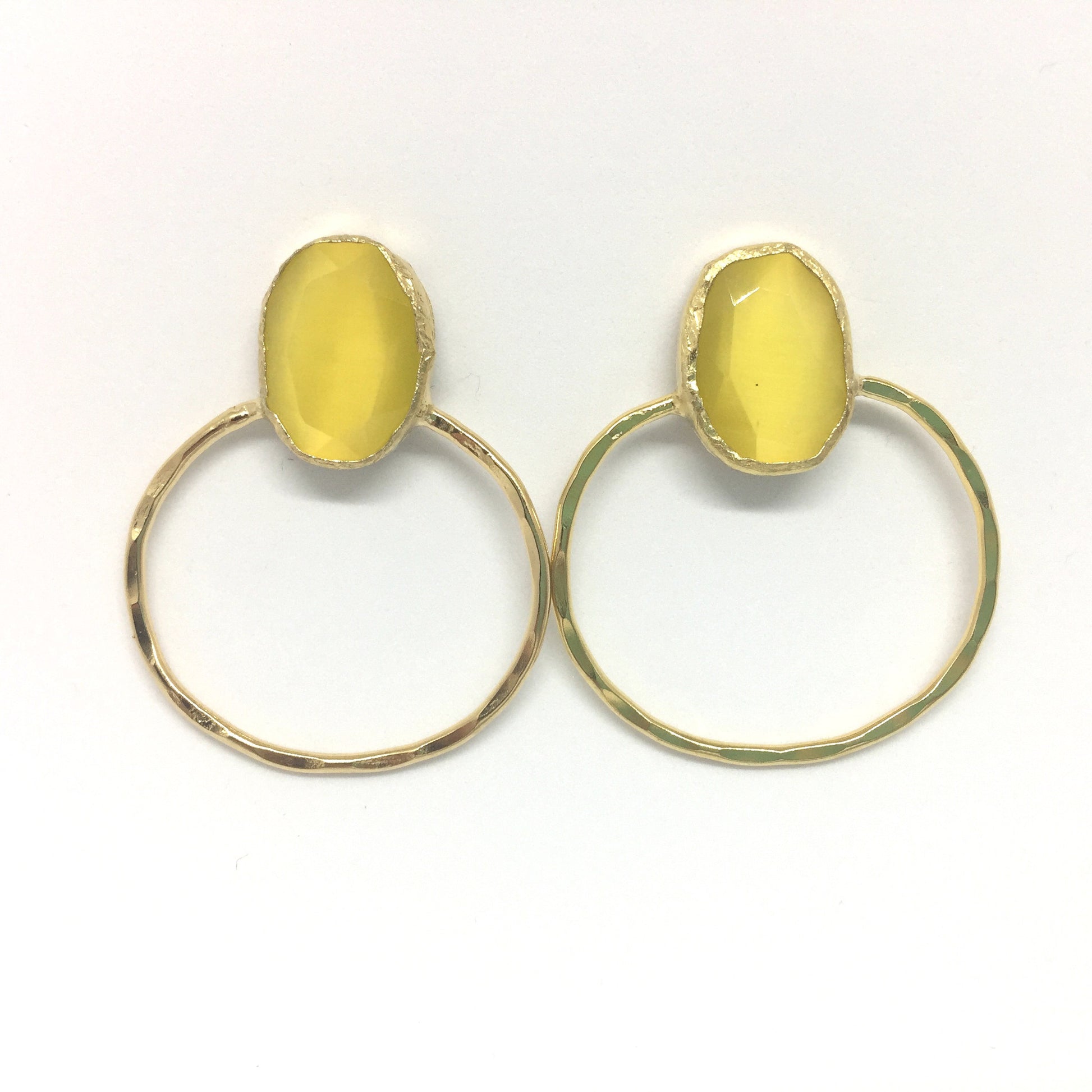 Pendientes fiesta piedra amarilla y baño de oro