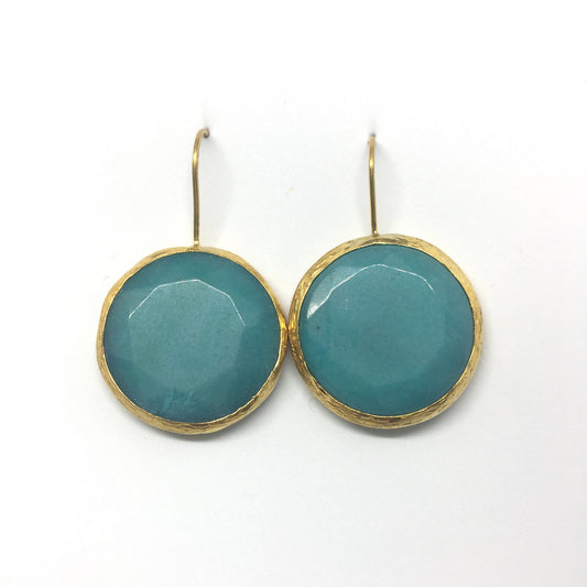 Pendientes con piedras colgantes de color turquesa