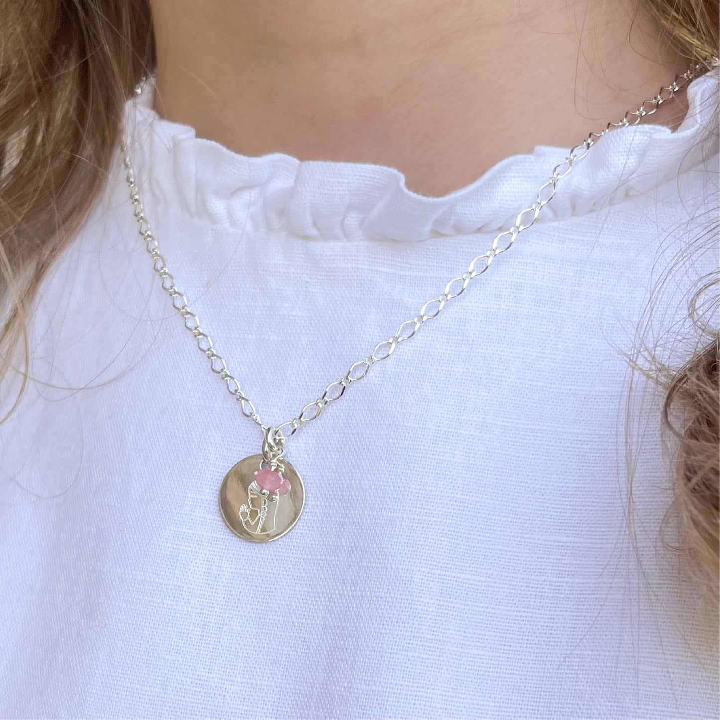 Collar Personalizado de Plata con Cadena Rombos, Medalla Virgen Niña y Piedra de Color