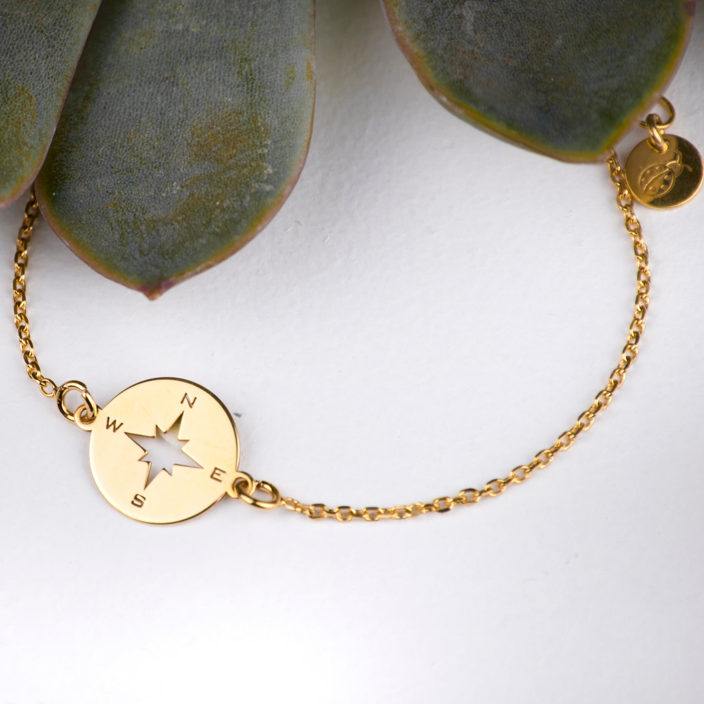 Pulsera Rosa de los Vientos de Plata con Baño de Oro